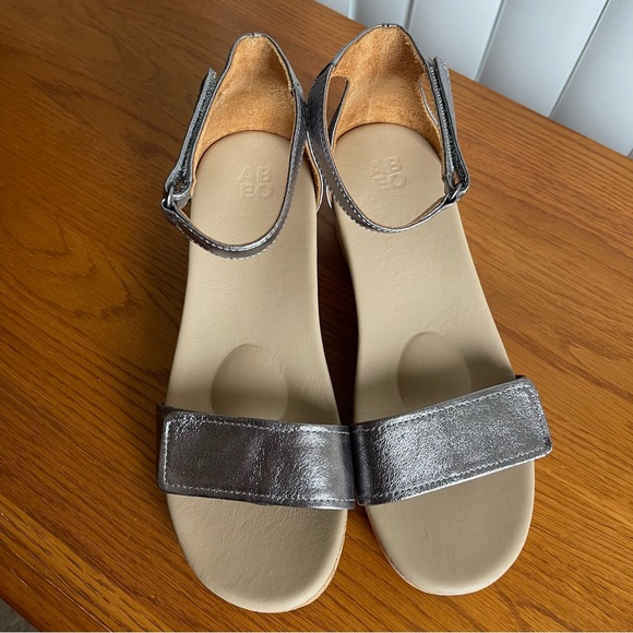 ABEO Cecile Metatarsal Leather Wedge Sandals Silver Size 9 - Picture 12 of 15
